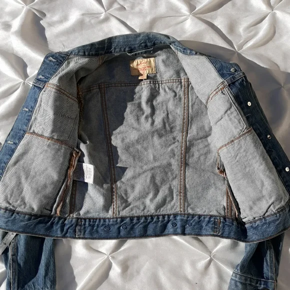 Levis Lilo Stitch Jean Jacket XS - Picture 14 of 17